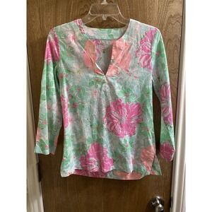 LILLY PULITZER Floral Green Pink Blue 3/4 Sleeve Split Neck Tunic Top XS Cotton